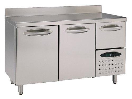 Umluftkhltisch, 2 Tren gekhlt, 1 Schublade ungekhlt,...