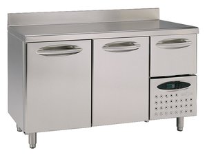 Umluftk�hltisch, 2 T�ren gek�hlt, 1 Schublade ungek�hlt,...