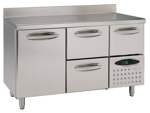 Umluftkhltisch, 1 Tr, 2 Schubladen gekhlt, 1 Schublade...