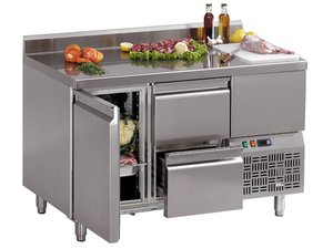 K�hltisch, 1 T�r + 2 Schubladen gek�hlt, Umluftk�hlung,...