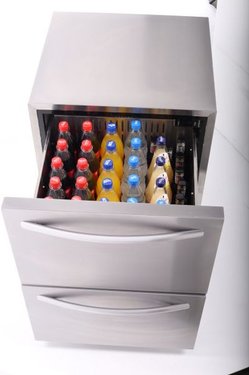 Schubladenk�hler UKS 140 von 45x 1 Liter Flaschen oder 2 Getr�nkek�sten