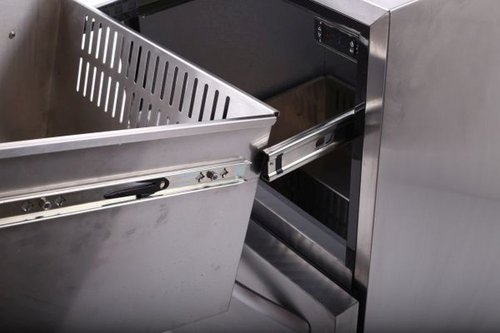 Schubladenk�hler UKS 140 von 45x 1 Liter Flaschen oder 2 Getr�nkek�sten