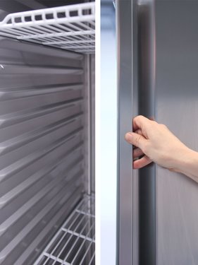 Edelstahlkhlschrank KBS Ready KU 1407, GN 2/1, Umluftkhlung, BTH 131,8 x 84,2 x 204 cm