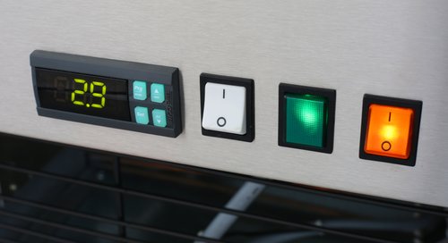 Impuls Wandk�hlregal - Verkaufstheke Carla 1200 mit 2 h�hen- und neigungsverstellbaren Regalb�den, 122 x 95,3 x 150,5 cm