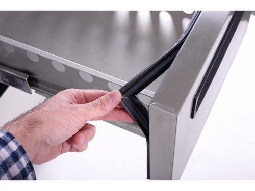 K�hltisch 24 mit Umluftk�hlung, 4 Schubladen, Inhalt 256 Liter