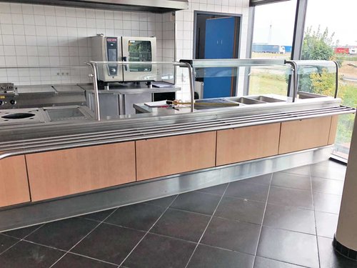 Speiseausgabe-Station Kantine mit Khlvitrine / Khltisch...