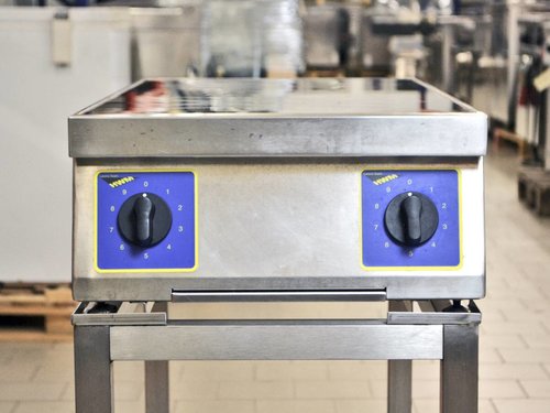 Induktionsherd HWM C2S-SB mit 2 Kochstellen  28 cm auf offenem Unterbau, 40 x 80 x 90 cm