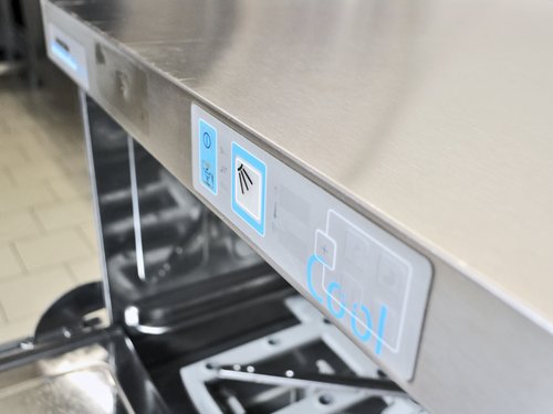 Glsersplmaschine Winterhalter GS 215 Cool mit Kaltnachsplung, Korbma 50 x 50 cm , BTH 60 x 60 x 70 cm