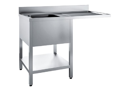 Splzentrum mit 1 Becken links, mit Abtropfflche und...