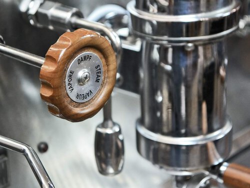 Siebtrgermaschine Espressomaschine Wega Vela ALE mit 2 Brhgruppen / Hebelgruppen