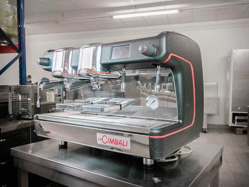 Siebtrgermaschine LaCimbali M100 GT 2 Gruppen inkl. Magnum on Demand Touch Kaffeemhle