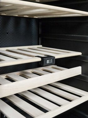 Weink�hlschrank Bosch Serie 8 KSW38940, Nutzinhalt 368 Liter, f�r ca. 198 Flaschen � 0.75l