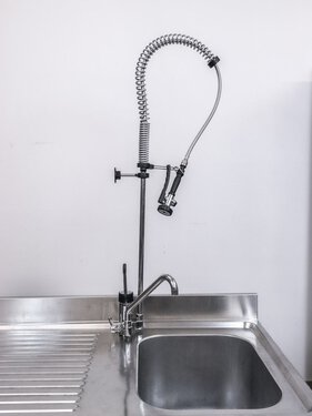 Splcenter, 1 Becken rechts, 2 Schiebetren, mit Pendelbrause, BTH 140 x 70 x 85 cm