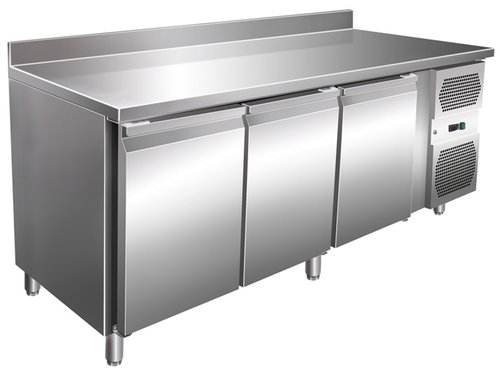 K�hltisch mit 3 T�ren 464 Liter Umluft 1795 x 700 x 860 mm, 100 mm Aufkantung